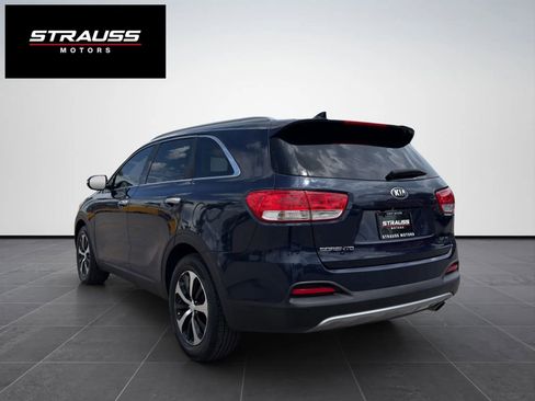 Used 2017 Kia Sorento EX FWD image 9