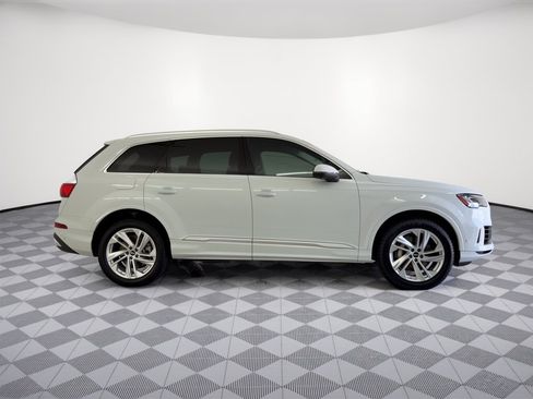 Used 2023 Audi Q7 3.0T Premium Plus w/ Premium Plus Package AWD/4WD image 8