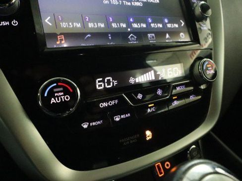 Used 2018 Nissan Murano SV AWD/4WD image 18