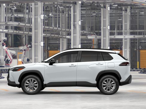New 2026 Toyota Corolla Cross LE w/ Moonroof Package AWD/4WD image 4