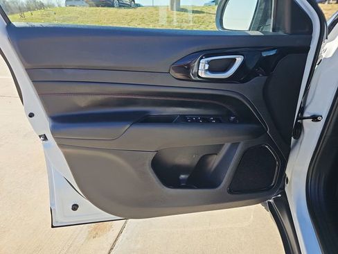 Used 2024 Jeep Compass Trailhawk image 21