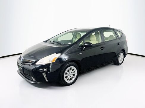 Used 2014 Toyota Prius V Two image 3