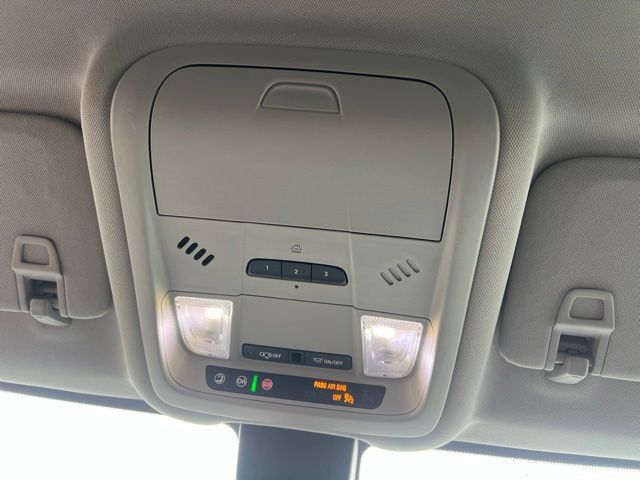 Used 2021 Chevrolet Equinox LT FWD image 31