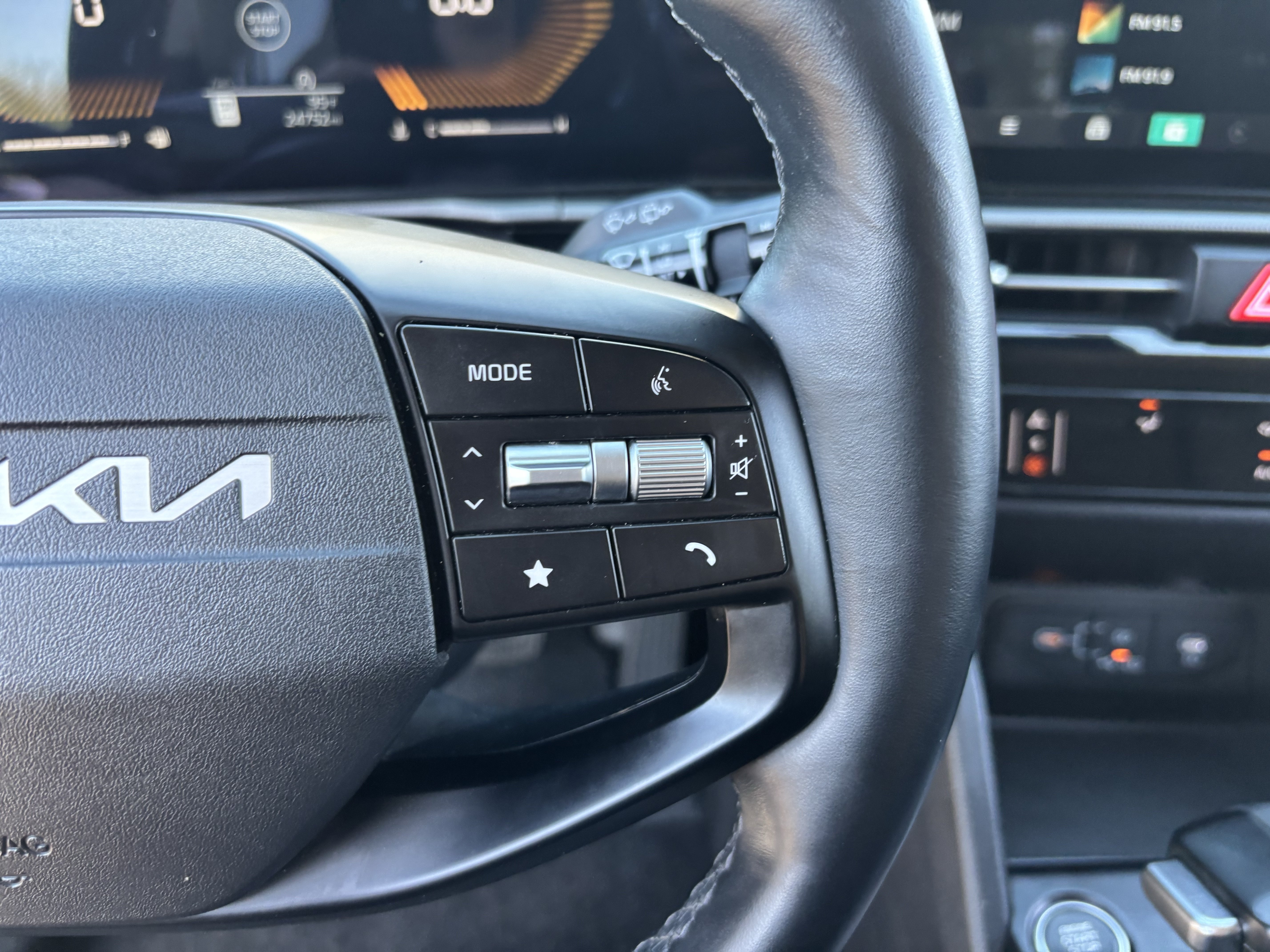 Certified 2026 Kia Sportage LX FWD image 27