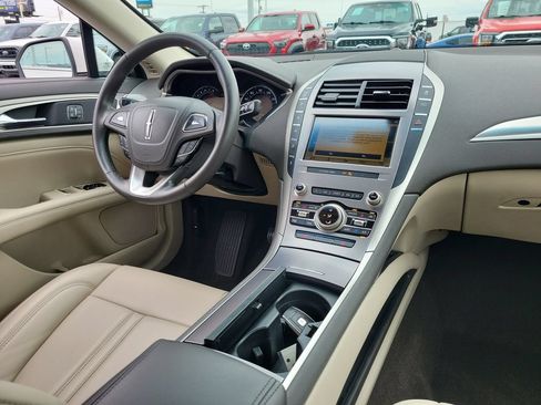 Used 2019 Lincoln MKZ Premiere AWD/4WD image 13
