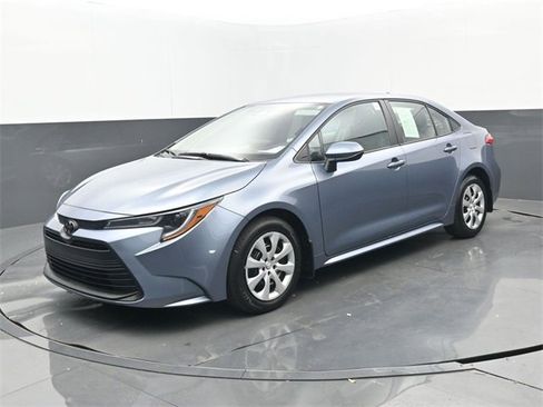 Used 2025 Toyota Corolla LE image 24