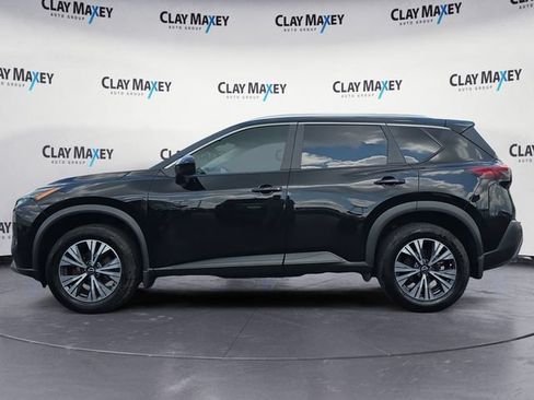 Used 2023 Nissan Rogue SV w/ SV Premium B Package FWD image 2