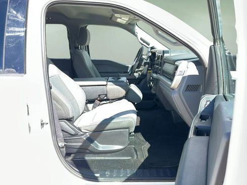 Used 2024 Ford F250 XLT image 11