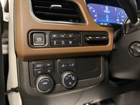 Used 2024 Chevrolet Tahoe High Country image 21
