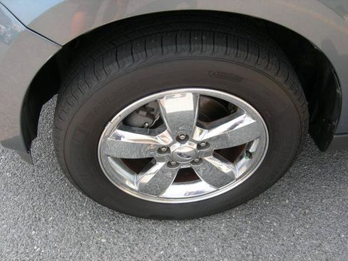 Used 2010 Ford Escape Limited AWD/4WD image 6