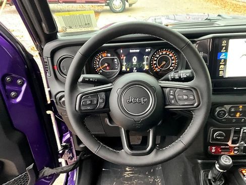 New 2026 Jeep Wrangler Unlimited Rubicon AWD/4WD image 31