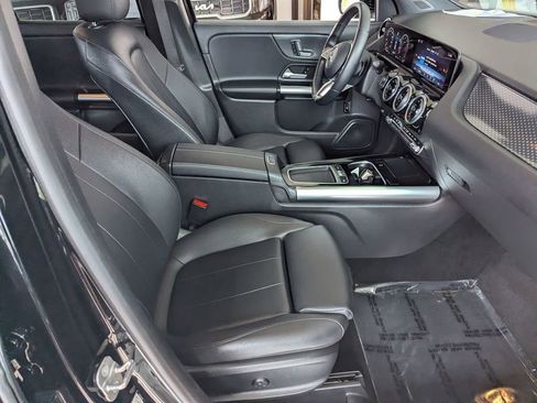Used 2025 Mercedes-Benz GLA 250 image 26
