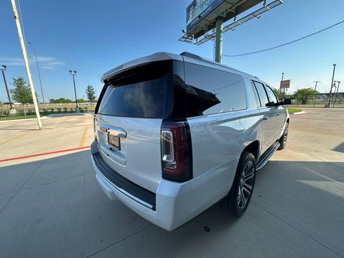Used 2017 GMC Yukon XL Denali w/ Open Road Package AWD/4WD image 5