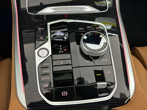 New 2026 BMW X5 xDrive50e w/ Executive Package image 15