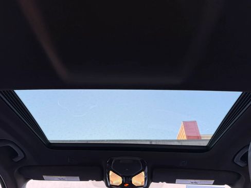 Used 2018 BMW 540i xDrive w/ M Sport Package image 14