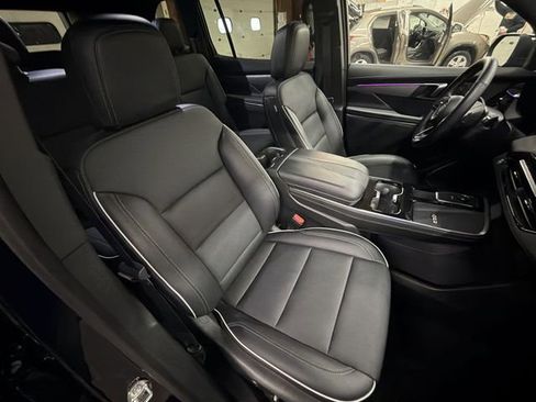 Certified 2025 Buick Enclave Preferred image 29