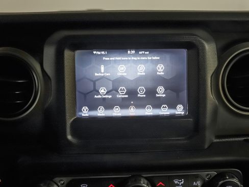 Used 2019 Jeep Wrangler Unlimited Sport S image 22