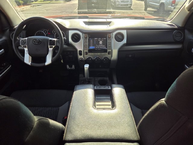 Used 2017 Toyota Tundra SR5 AWD/4WD image 11