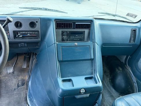 Used 1995 Chevrolet G30 Extended Sportvan image 15