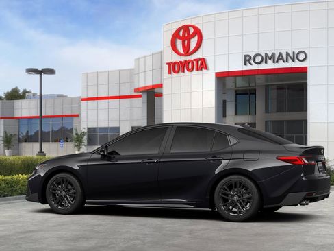 New 2026 Toyota Camry SE FWD image 5