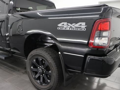 Used 2020 RAM 2500 Big Horn w/ Night Edition AWD/4WD image 32