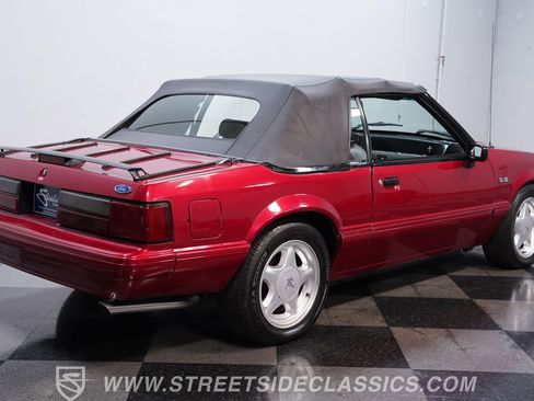 Used 1993 Ford Mustang LX RWD image 12
