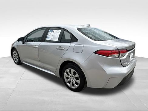 Used 2024 Toyota Corolla LE FWD image 5