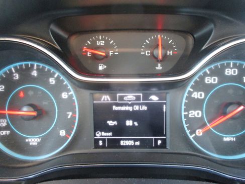 Used 2018 Chevrolet Cruze LT image 15