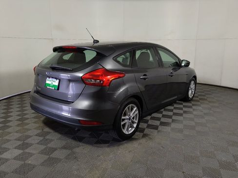 Used 2017 Ford Focus SE FWD image 9