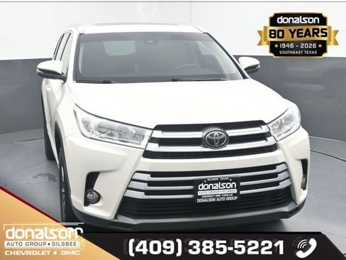 Used 2018 Toyota Highlander XLE image 3