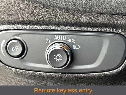 Used 2024 Chevrolet Equinox LT AWD/4WD image 8