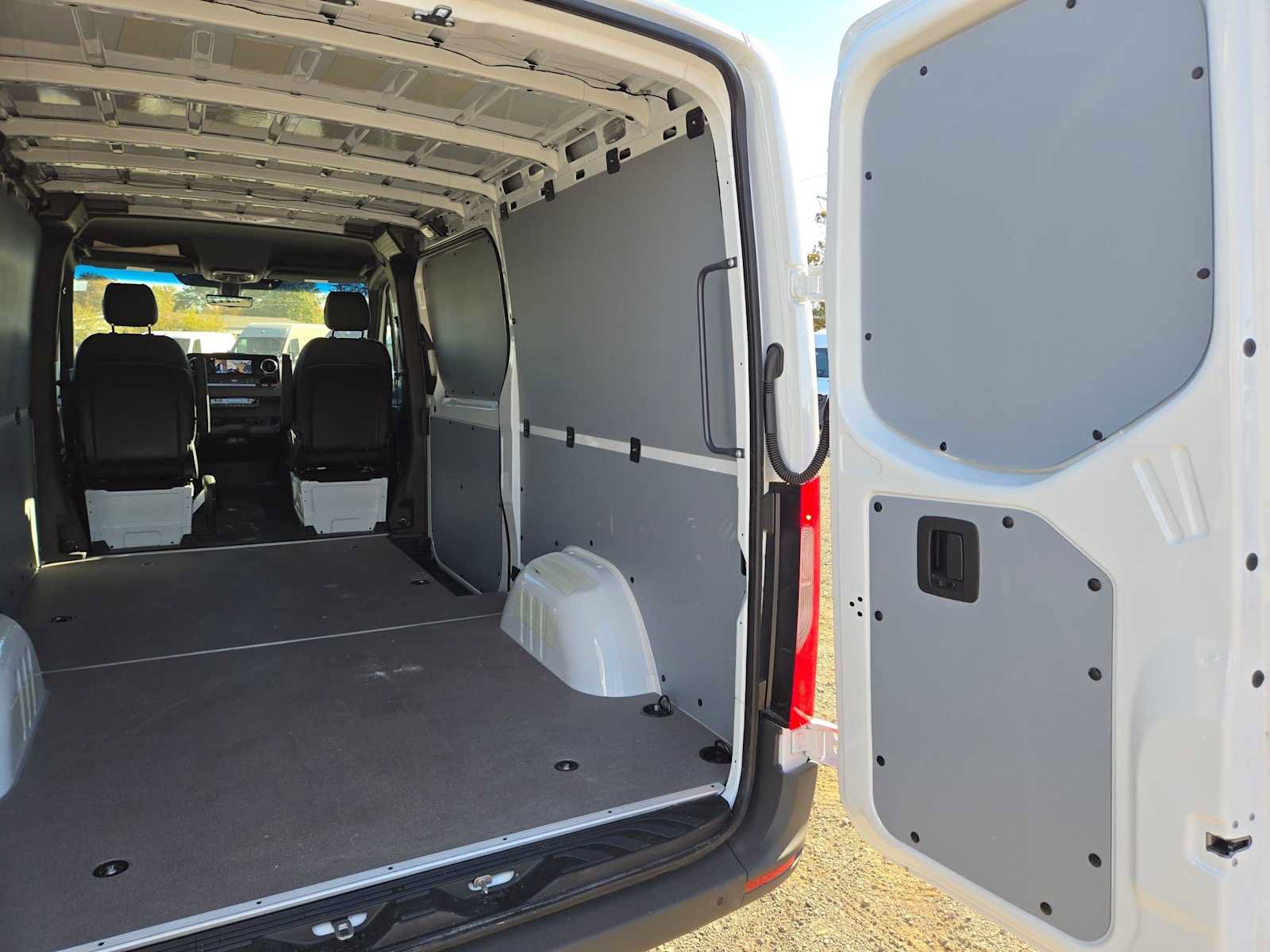 Used 2026 Mercedes-Benz Sprinter 2500 image 19