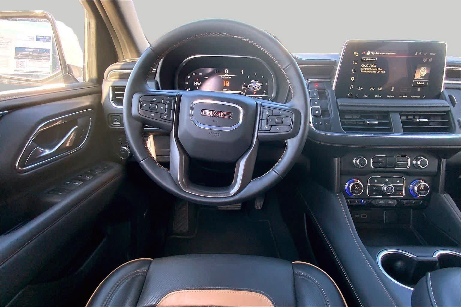 Used 2024 GMC Yukon AT4 w/ Technology Package AWD/4WD image 6
