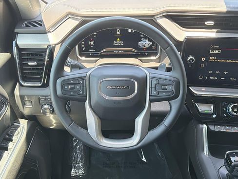 Used 2023 GMC Sierra 1500 Denali w/ Denali Reserve Package AWD/4WD image 8