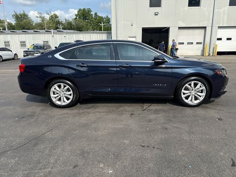 Used 2016 Chevrolet Impala LT w/ Convenience Package FWD image 2