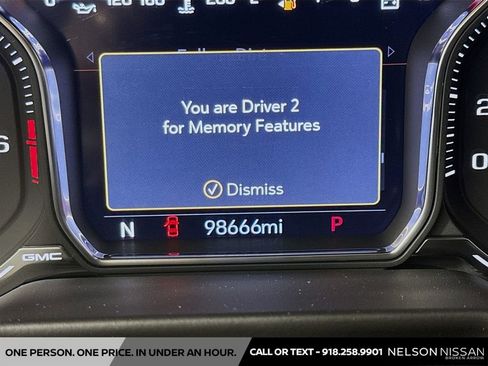 Used 2021 GMC Yukon XL SLT w/ SLT Luxury Plus Package AWD/4WD image 12