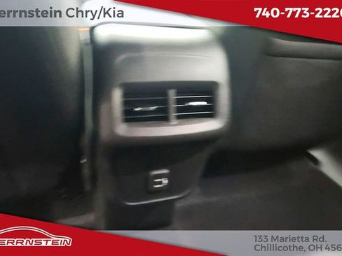 Used 2021 Chevrolet Equinox LT FWD image 26