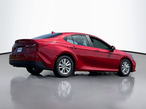 Used 2025 Toyota Camry LE FWD image 2