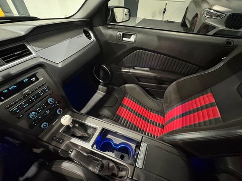 Used 2013 Ford Mustang Shelby GT500 RWD image 26