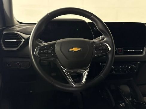 Used 2024 Chevrolet TrailBlazer LT w/ LT Cold Weather Package FWD image 24