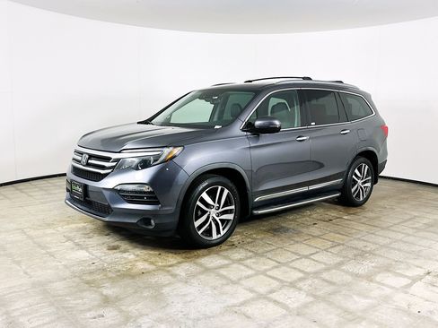 Used 2018 Honda Pilot Elite image 3