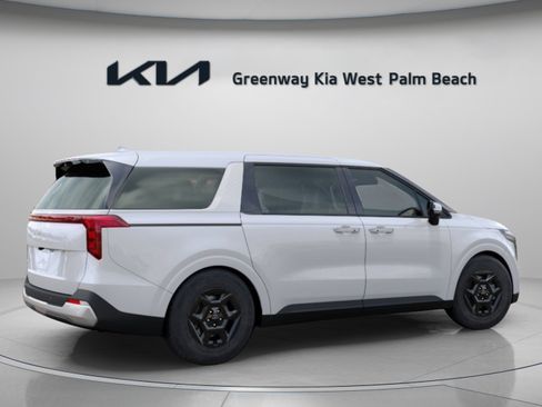 New 2026 Kia Carnival FWD image 8