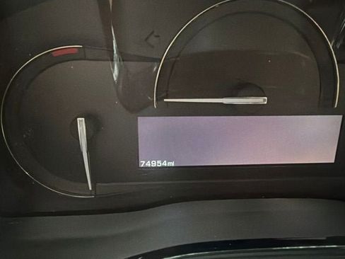 Used 2017 Cadillac XT5 FWD image 9