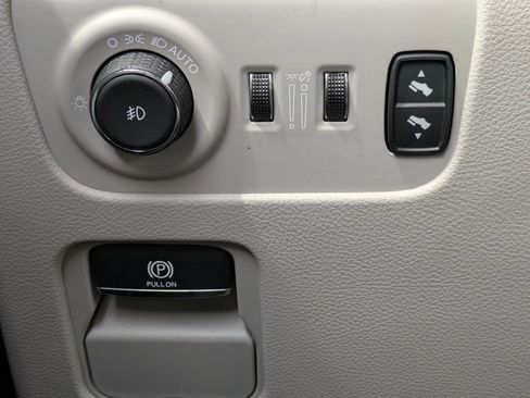 Used 2024 Jeep Wagoneer Series II w/ Premium Group I image 38