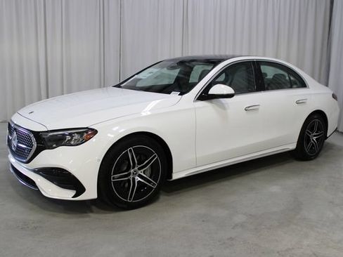 New 2026 Mercedes-Benz E 450 4MATIC Sedan image 28
