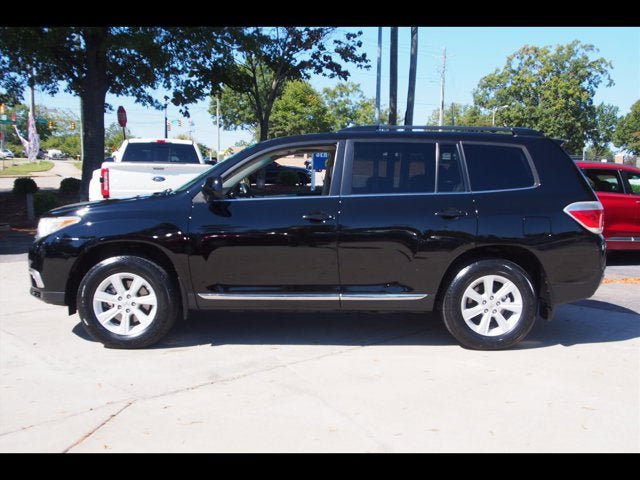 Used 2012 Toyota Highlander SE w/ Tow Pkg AWD/4WD image 2