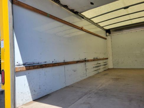 Used 2022 GMC Savana 3500 Extended w/ Power Convenience Package RWD image 10