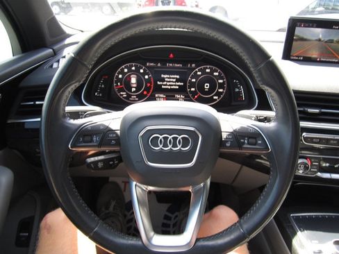 Used 2017 Audi Q7 3.0T Prestige AWD/4WD image 11