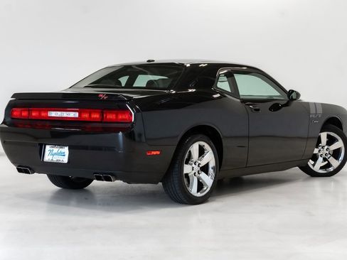 Used 2009 Dodge Challenger R/T RWD image 25