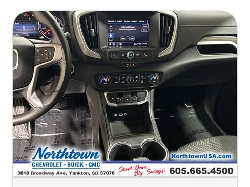 Used 2024 GMC Terrain SLE w/ Driver Convenience Package image 18